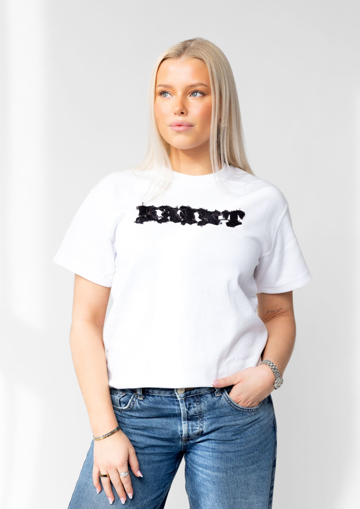 WHITE CROPPED T-SHIRT